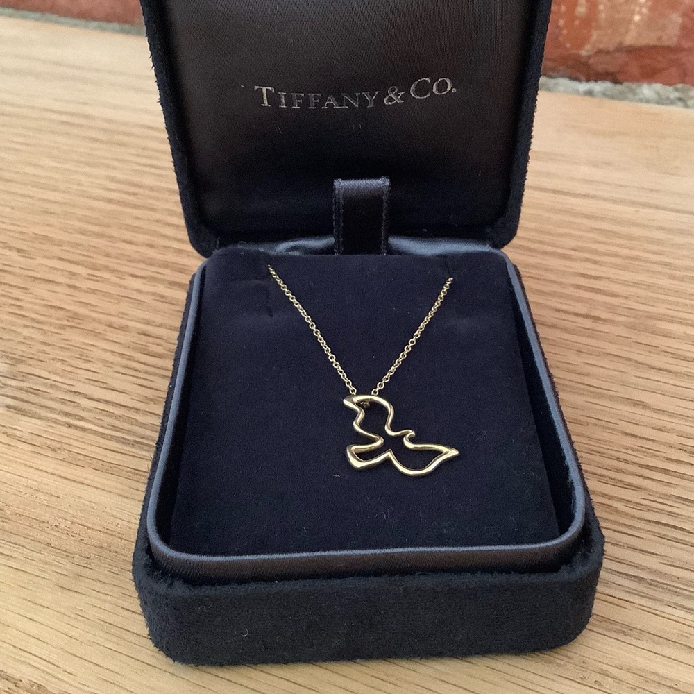 Tiffany & Co. 18k Palamo Picasso Dove Charm Necklace RETIRED